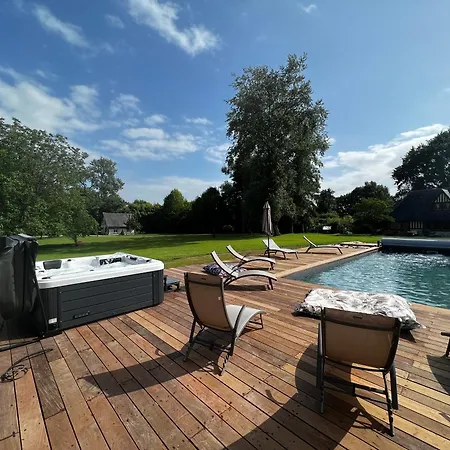 Mona Holiday home Coudray-Rabut